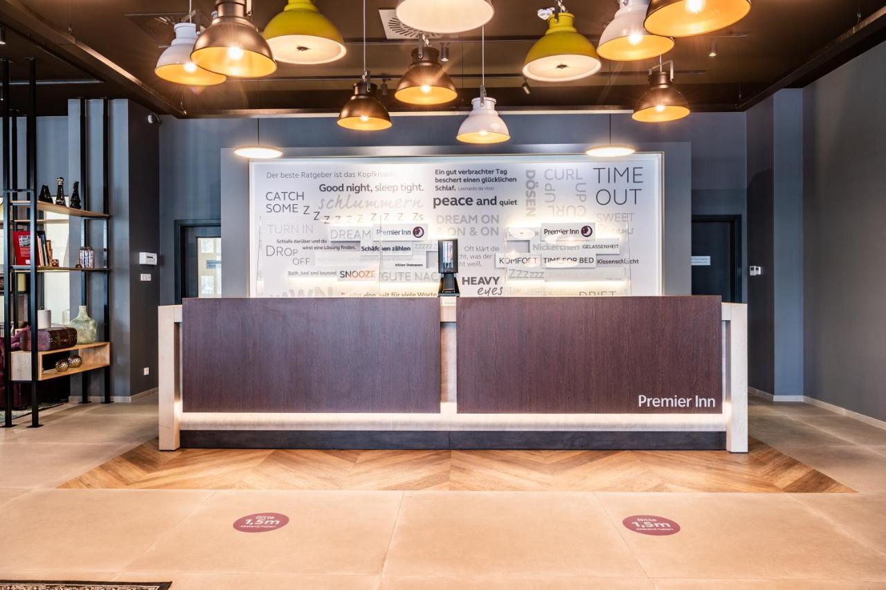 Premier Inn Wuppertal City Centre Exterior foto